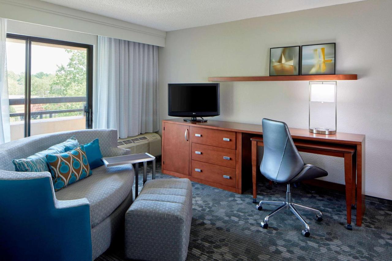 Sonesta Select Raleigh Durham Airport Морисвил Екстериор снимка